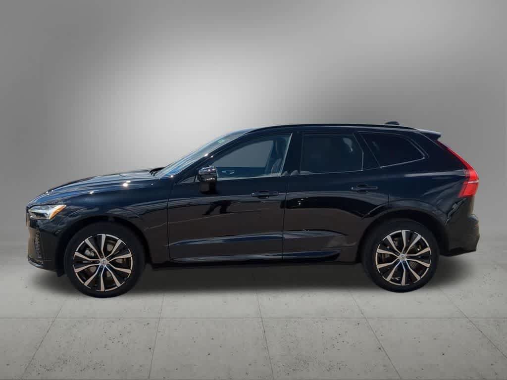 Used 2024 Volvo XC60 B5 Ultimate w/ Protection Package Premier AWD/4WD image 3
