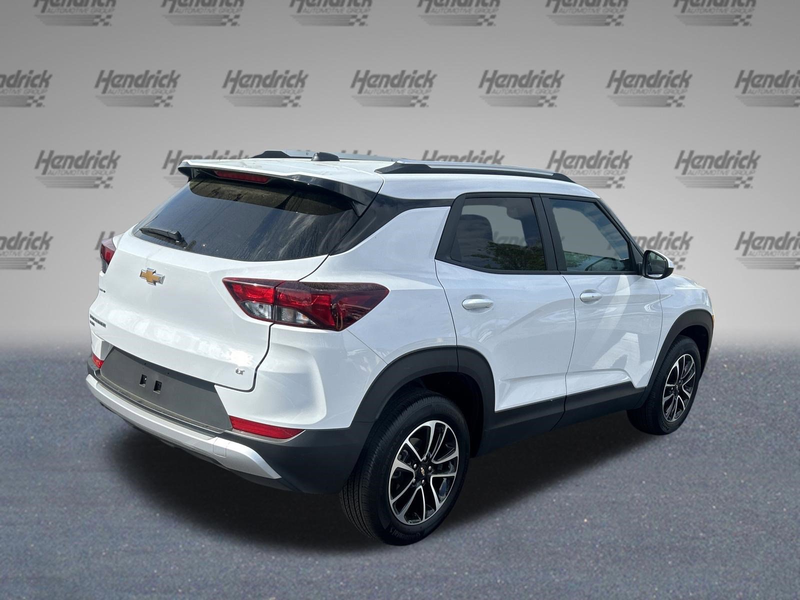 Used 2025 Chevrolet TrailBlazer LT AWD/4WD image 10