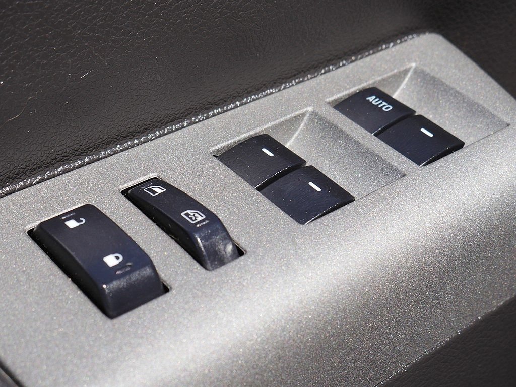 Used 2012 Ford F350 Lariat w/ Lariat Ultimate Pkg AWD/4WD image 26