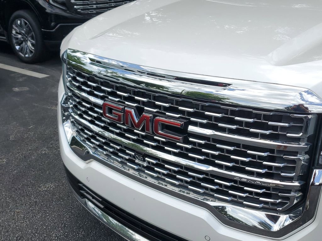 Certified 2021 GMC Acadia Denali w/ Denali Technology Package AWD/4WD image 10