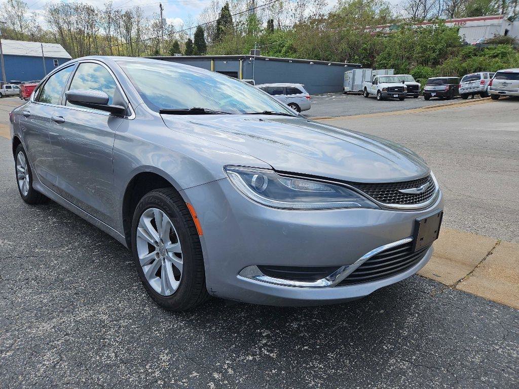 Used 2015 Chrysler 200 Limited w/ Convenience Group image 6