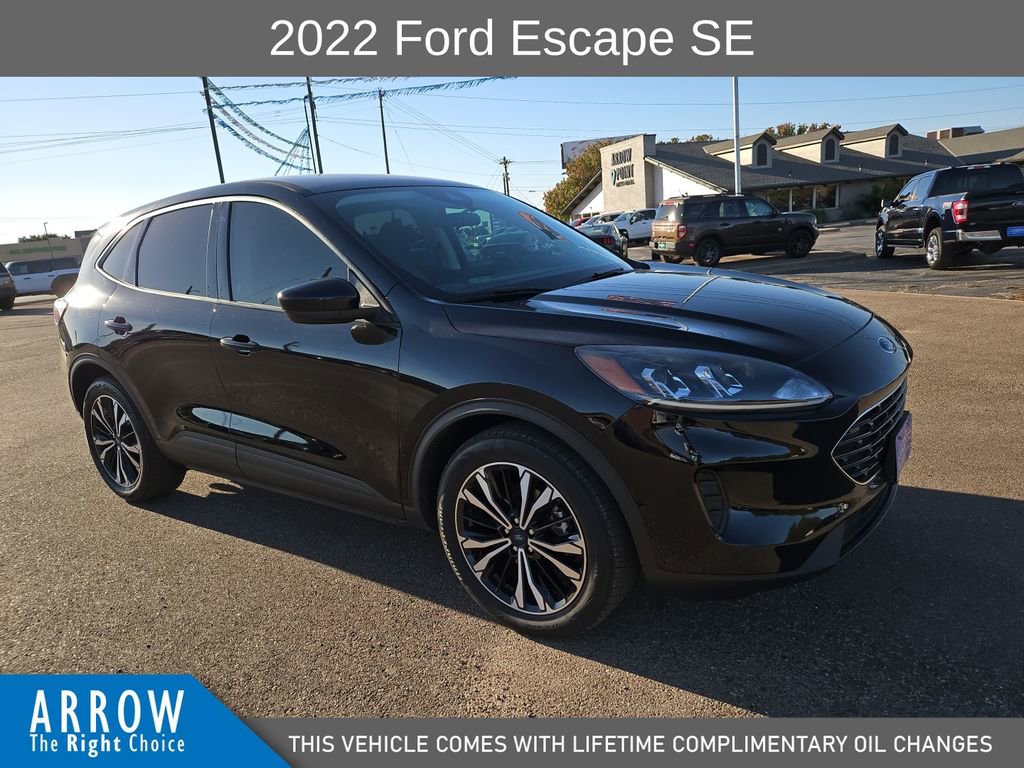 Used 2022 Ford Escape SE w/ SE Sport Appearance Package