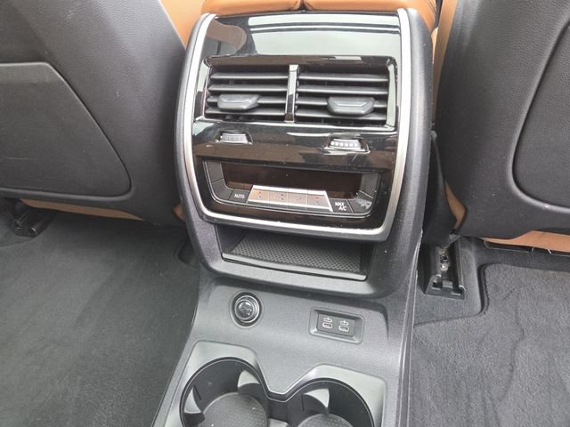 Used 2020 BMW X7 xDrive40i w/ M Sport Package AWD/4WD image 17