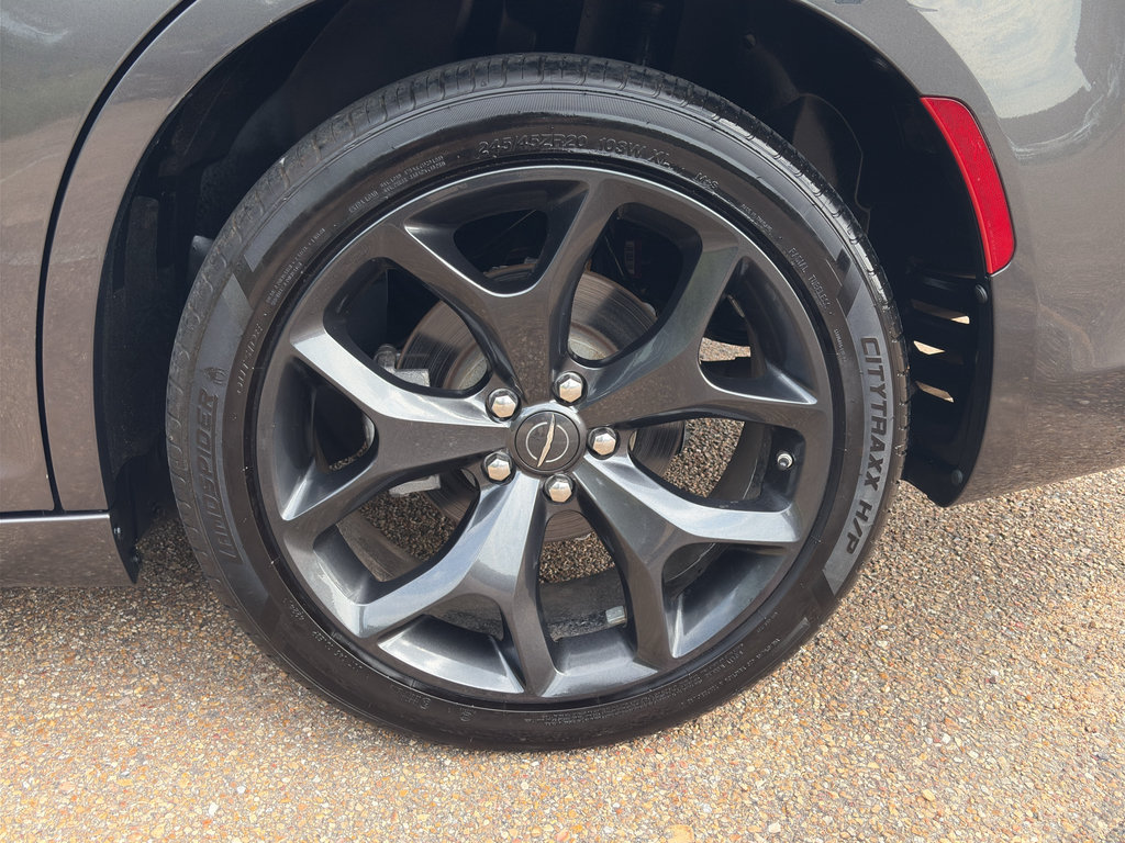 Used 2023 Chrysler 300 S RWD image 25