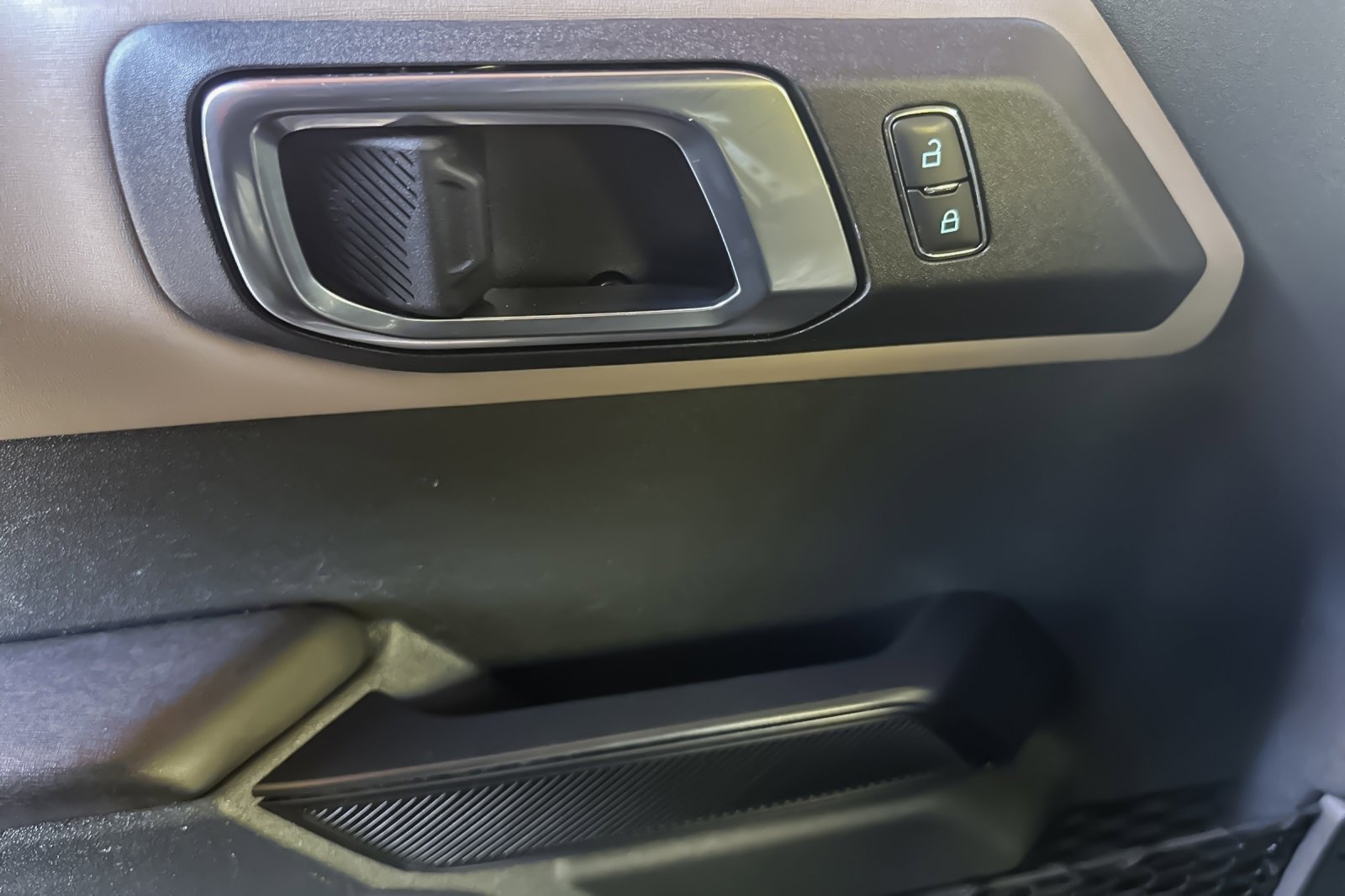 Used 2024 Ford Bronco Wildtrak image 11