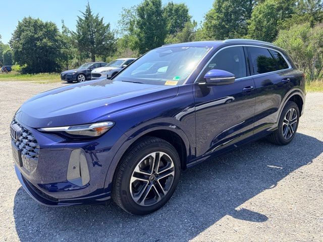 Certified 2025 Audi Q5 Premium w/ Premium Plus AWD/4WD image 1