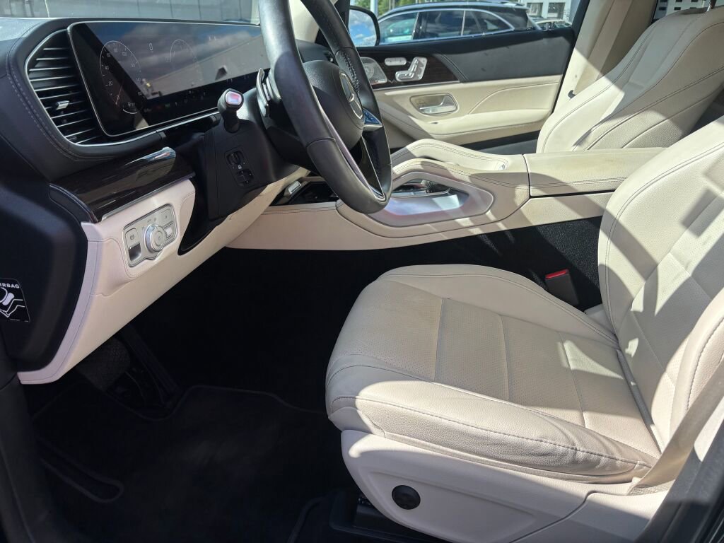 Certified 2024 Mercedes-Benz GLE 450e 4MATIC image 9