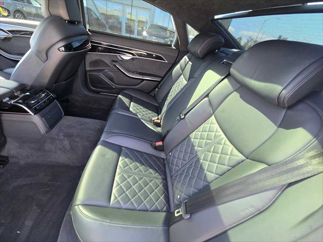 Used 2022 Audi S8 image 20