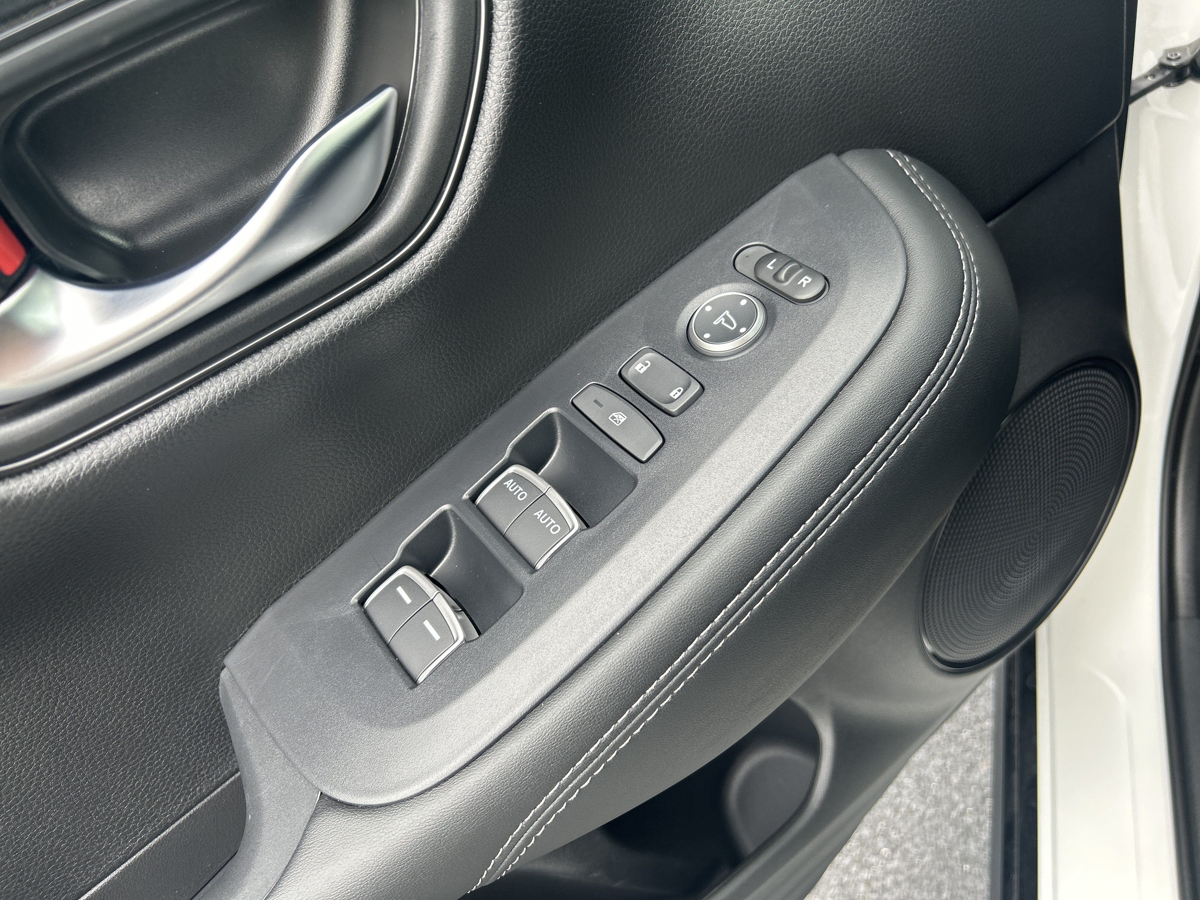New 2027 Honda HR-V EX-L image 20