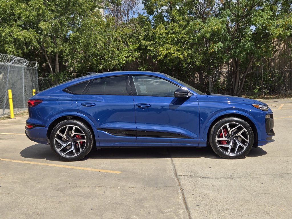 New 2027 Audi SQ6 e-tron Prestige AWD/4WD image 7