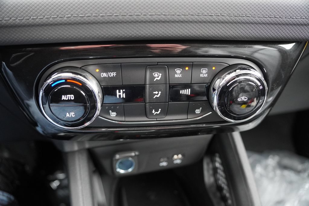 New 2026 Chevrolet TrailBlazer LT w/ Convenience Package AWD/4WD image 15