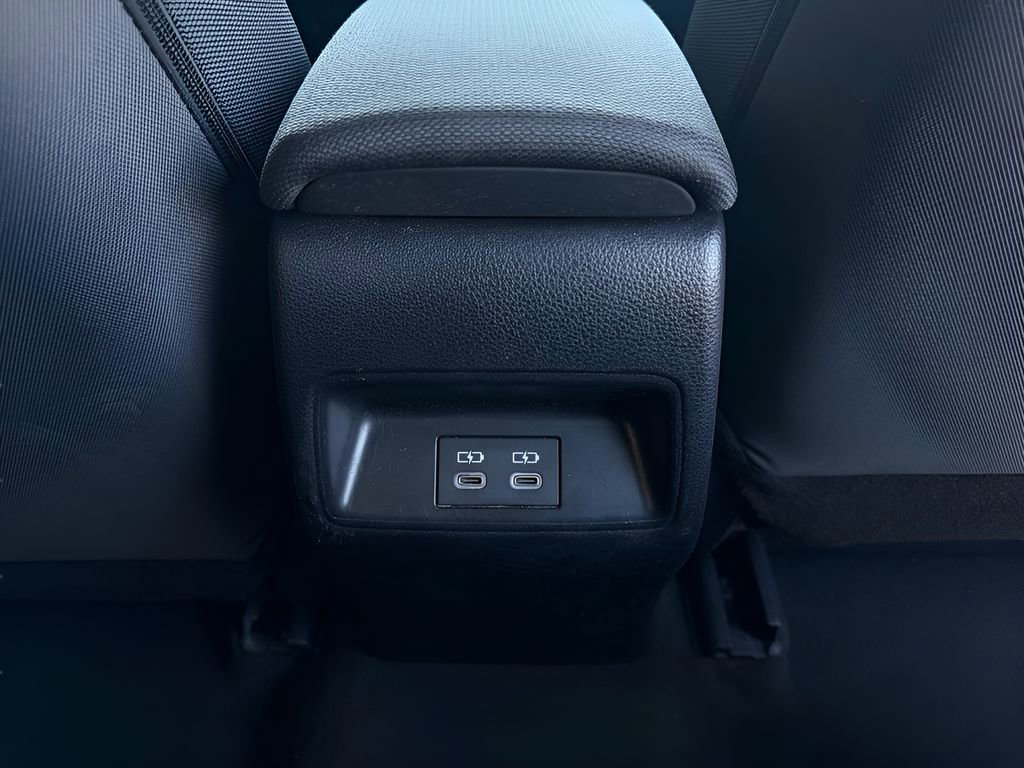 Used 2024 Toyota Corolla LE image 31