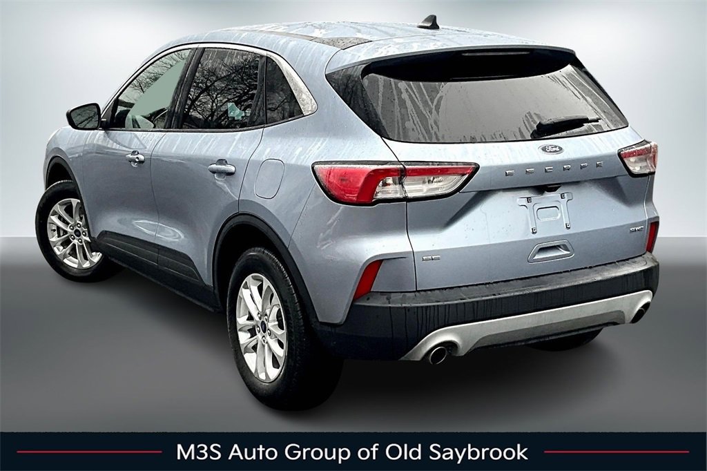 Used 2022 Ford Escape SE image 4