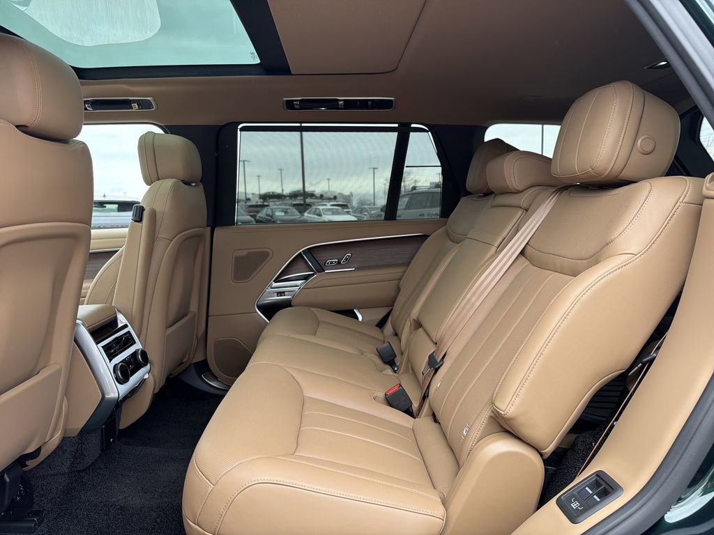 New 2026 Land Rover Range Rover Long Wheelbase SE AWD/4WD image 5