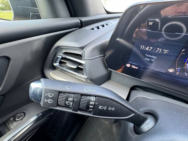 Used 2026 Chevrolet Traverse LT w/ Driver Confidence Package FWD image 25
