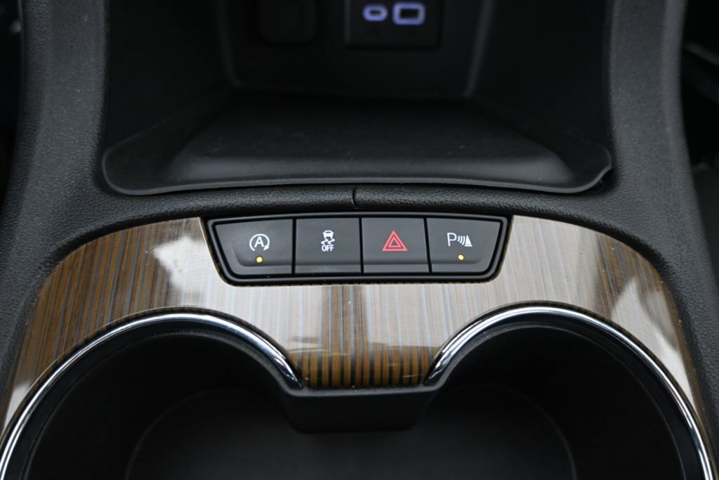 Used 2023 GMC Acadia SLE w/ Driver Convenience Package image 32