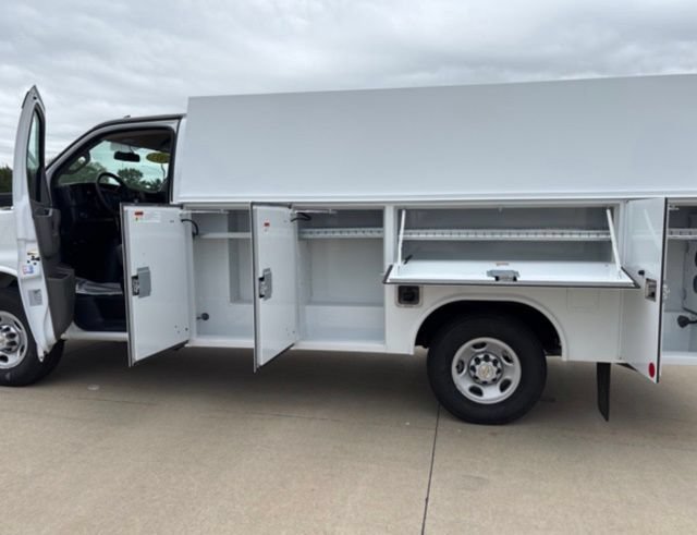 New 2025 Chevrolet Express 3500 w/ Power Convenience Package RWD image 12