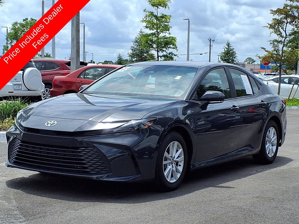 Used 2025 Toyota Camry LE FWD image 3
