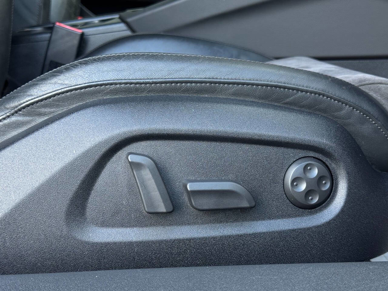 Used 2008 Audi TT 2.0T image 33