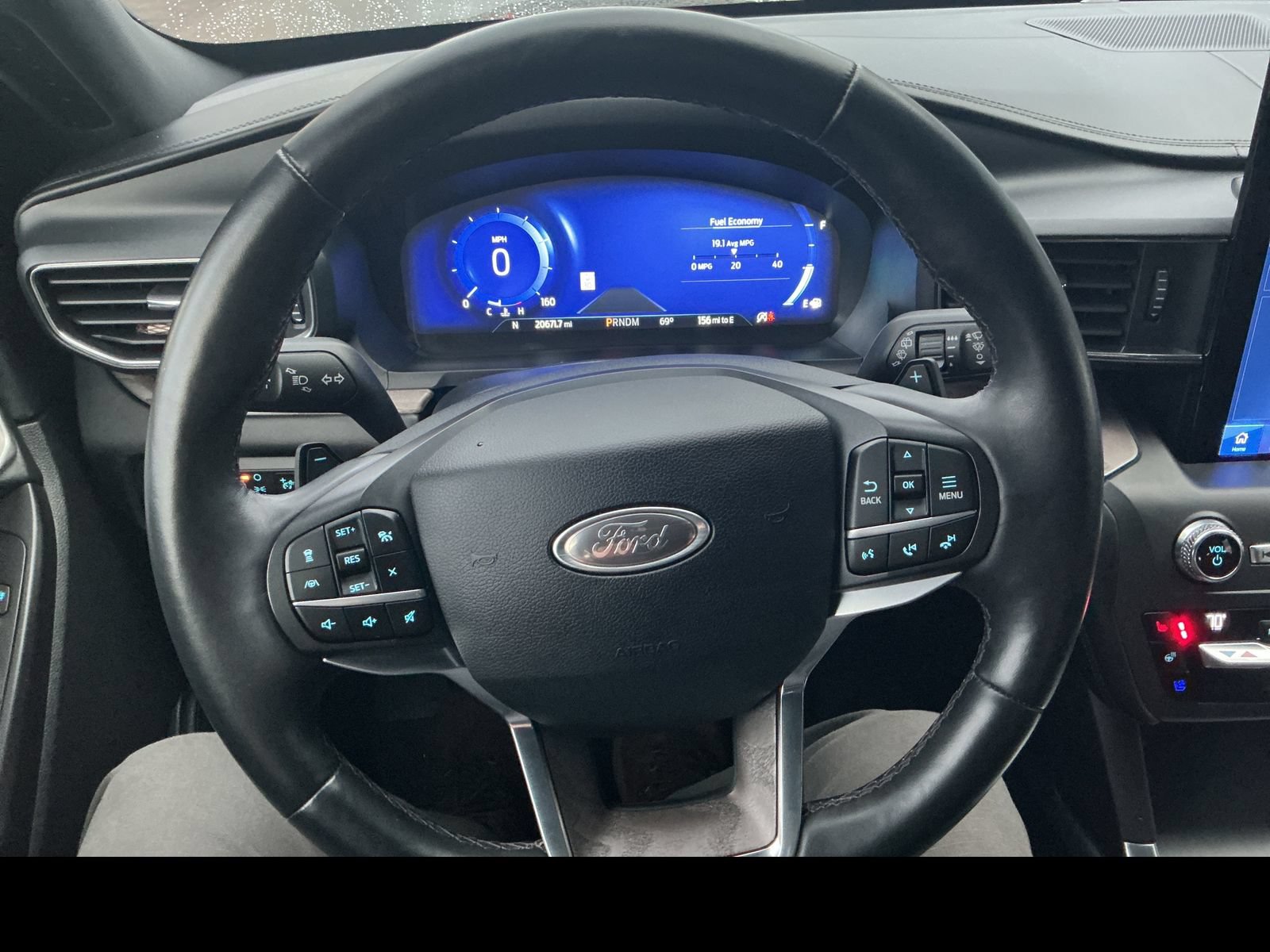 Used 2020 Ford Explorer Platinum w/ Premium Technology Package AWD/4WD image 15