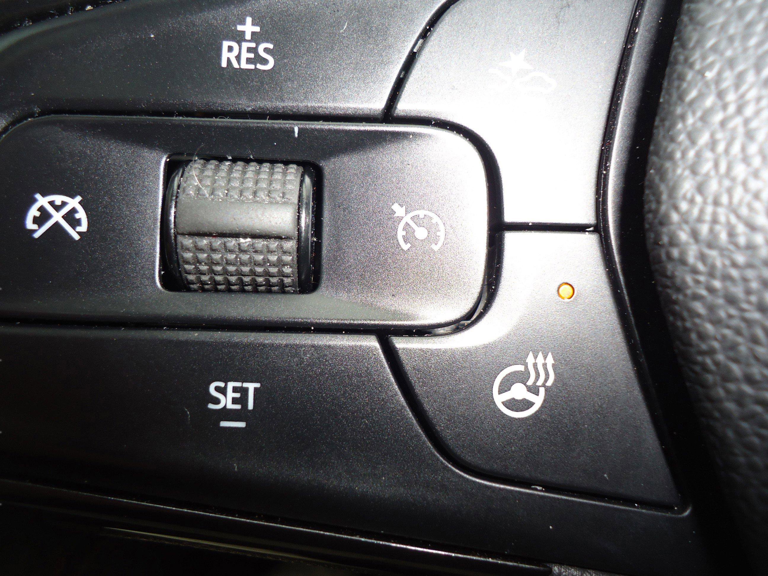 Used 2024 Chevrolet Trax RS image 20