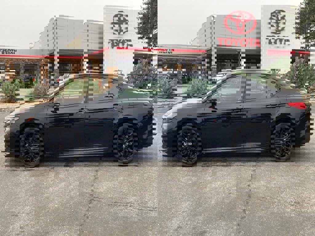 Certified 2025 Toyota Camry SE image 8