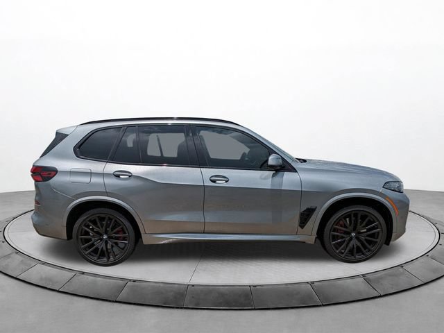Used 2024 BMW X5 sDrive40i w/ M Sport Package RWD image 3