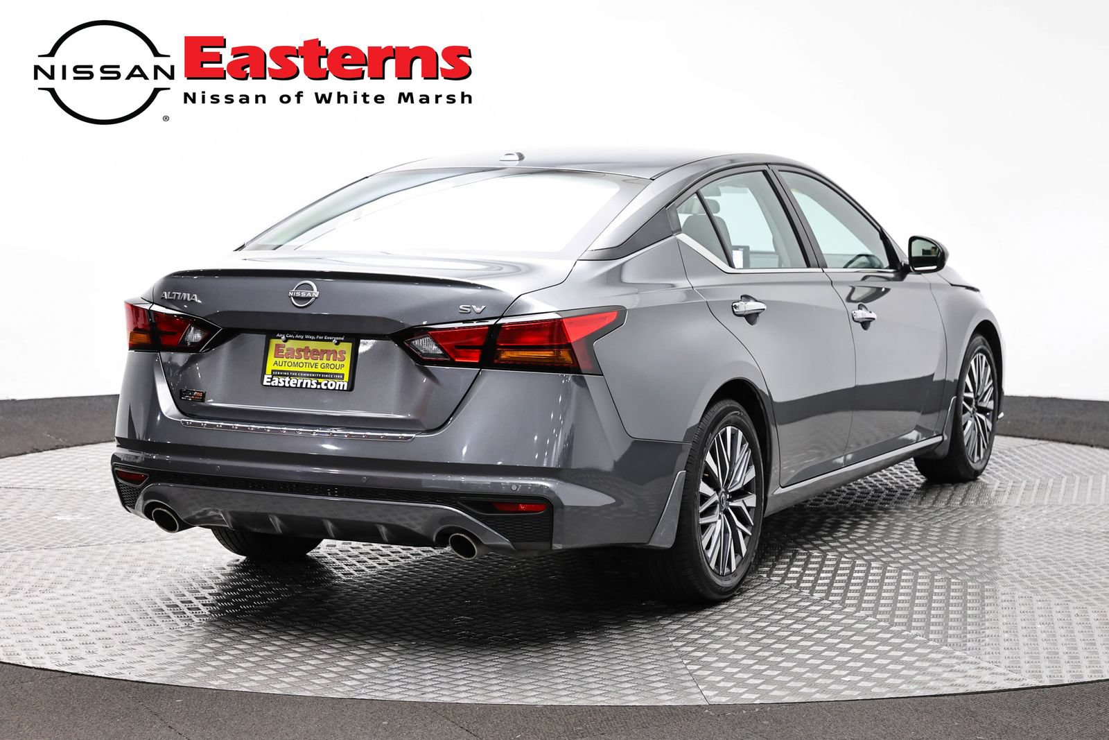 Used 2023 Nissan Altima 2.5 SV w/ SV Premium Package FWD image 5