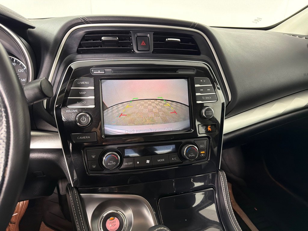 Used 2022 Nissan Maxima SV image 16