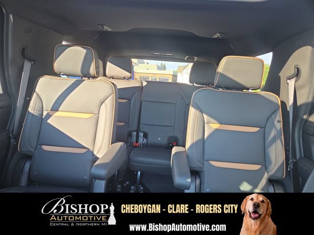 Used 2024 GMC Yukon AT4 w/ AT4 Premium Plus Package AWD/4WD image 30