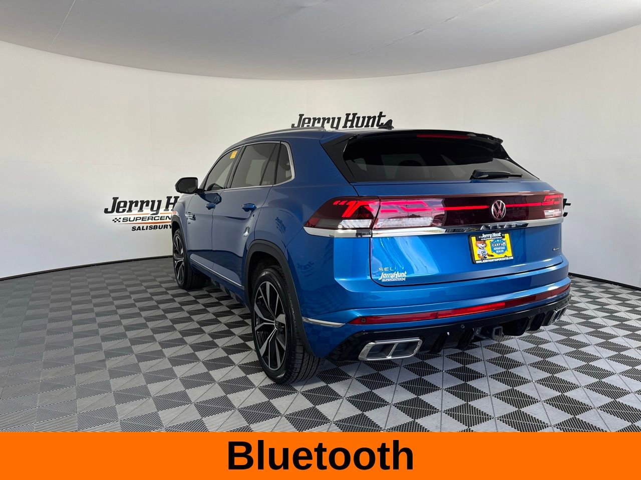 Used 2024 Volkswagen Atlas Cross Sport SEL Premium R-Line image 7