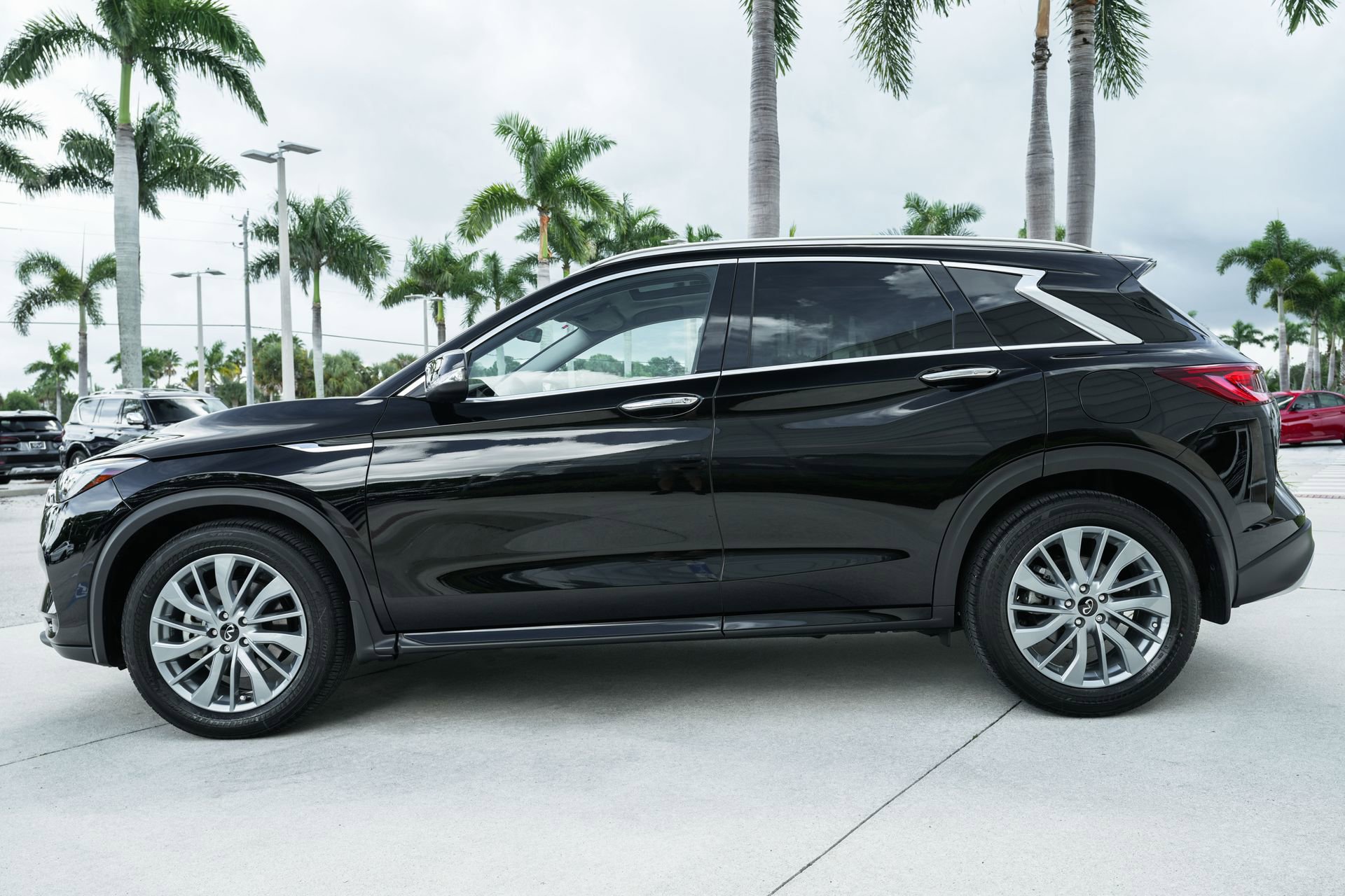 Used 2025 INFINITI QX50 Luxe image 19