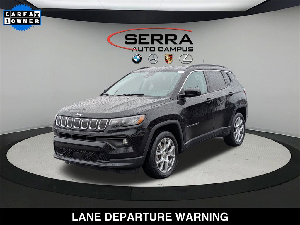 Used 2022 Jeep Compass Latitude image 1