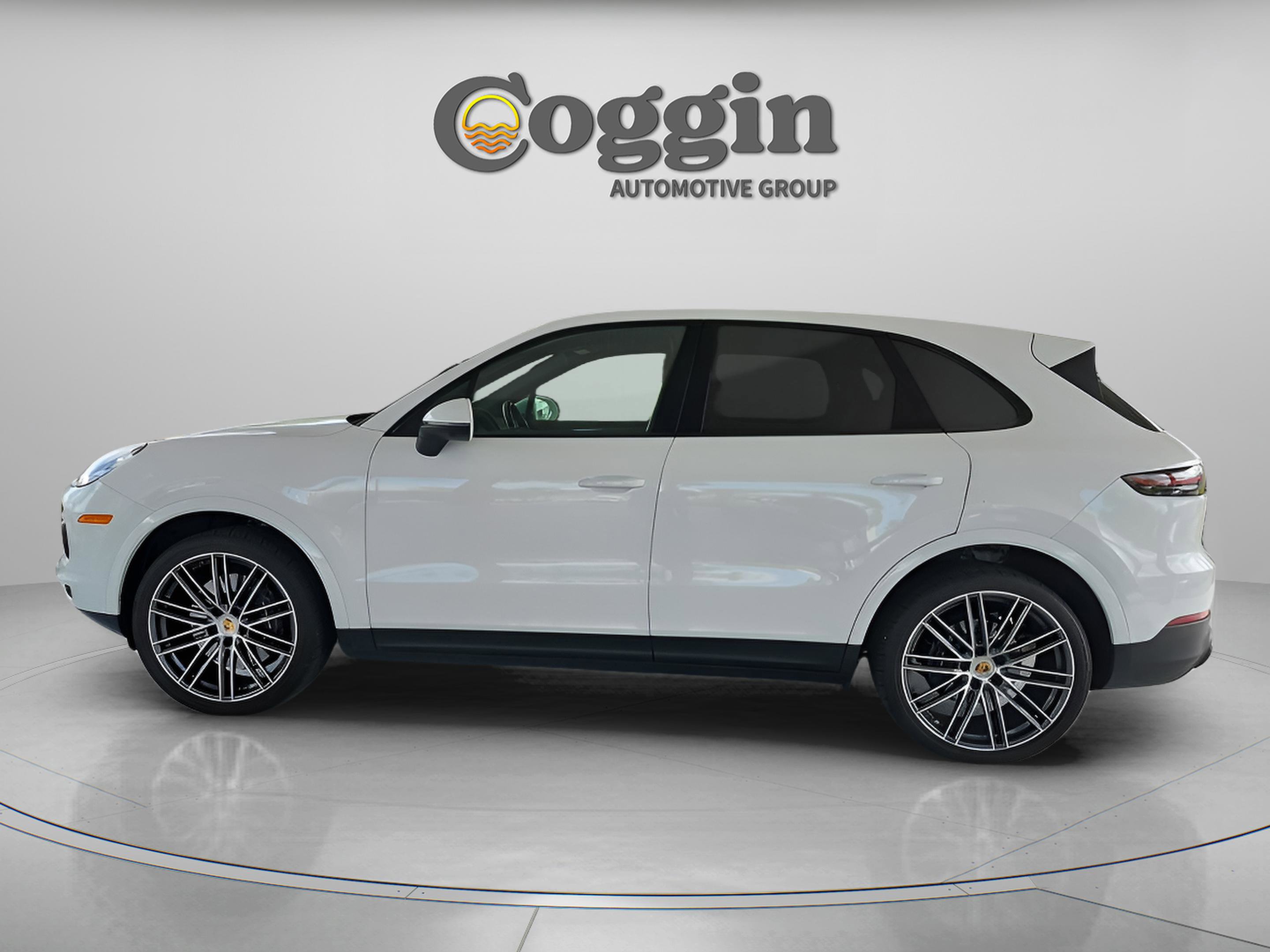 Used 2023 Porsche Cayenne Platinum Edition AWD/4WD image 2