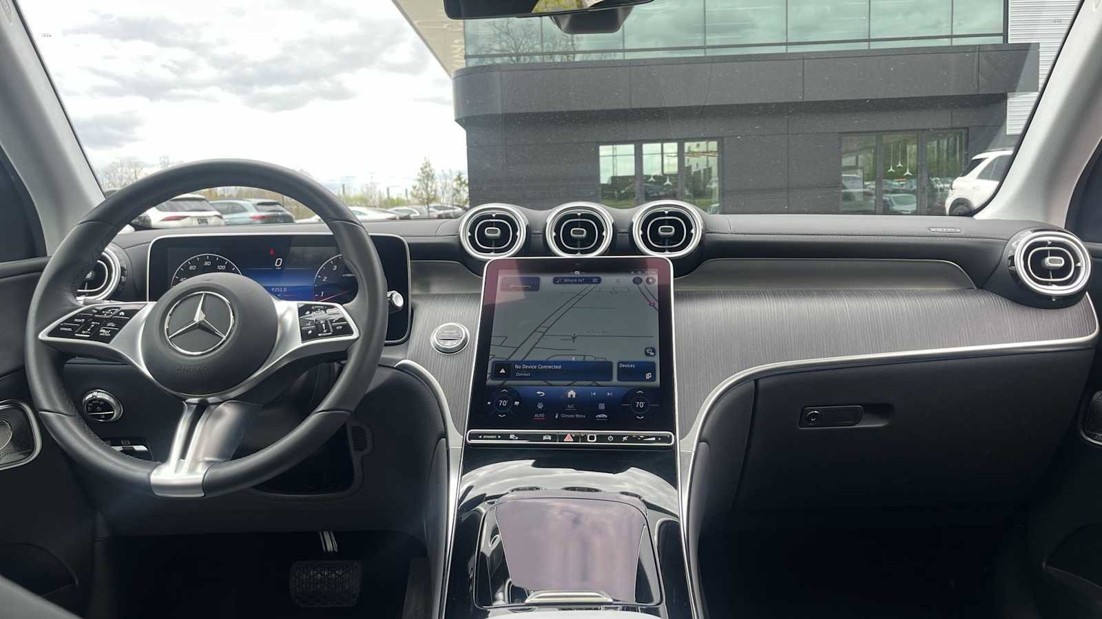 Used 2023 Mercedes-Benz GLC 300 4MATIC image 27
