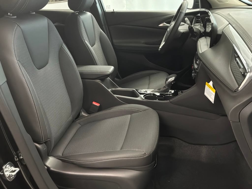New 2026 Buick Encore GX Preferred w/ Comfort Package AWD/4WD image 32