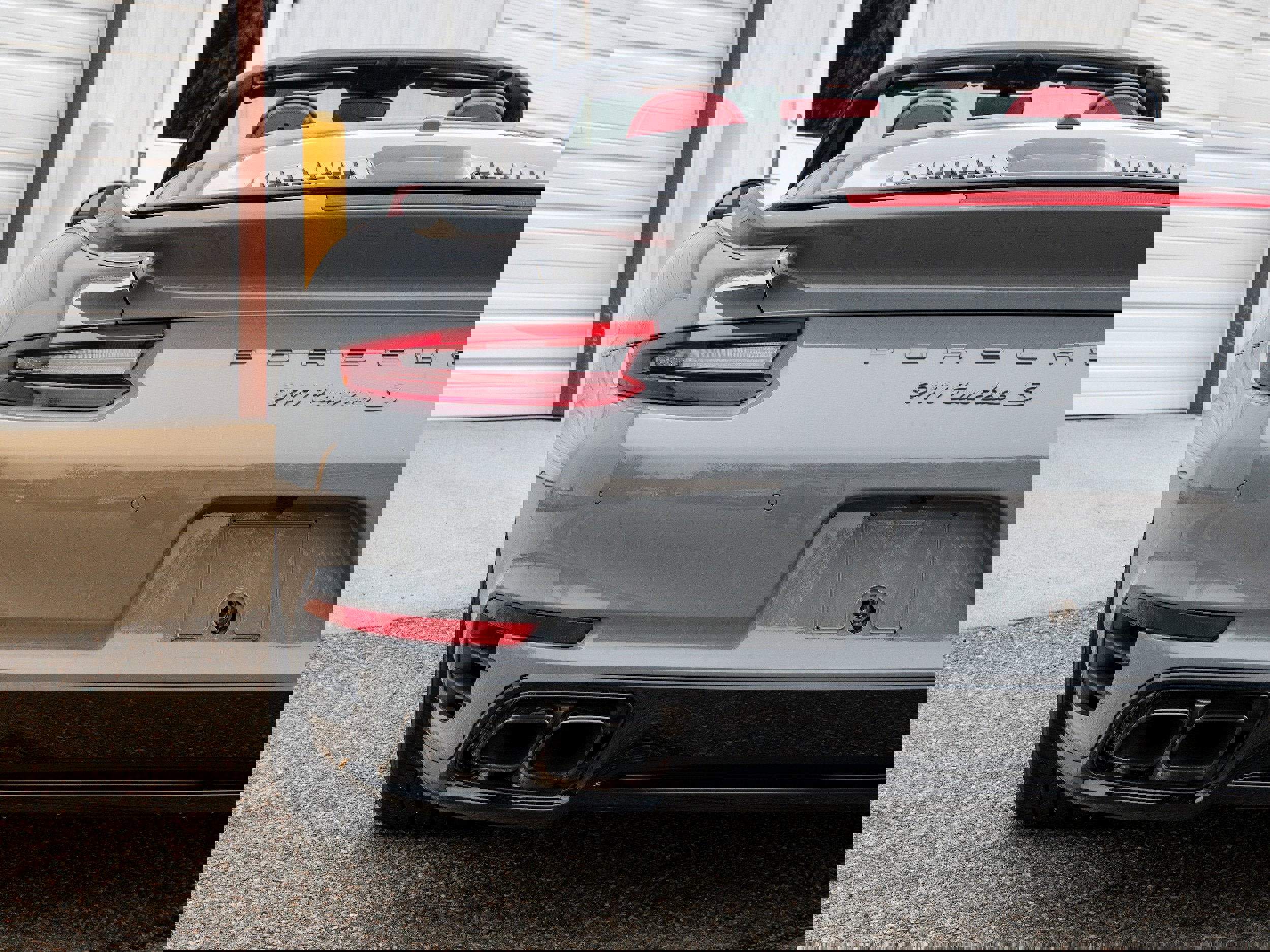 Used 2017 Porsche 911 Turbo S image 17