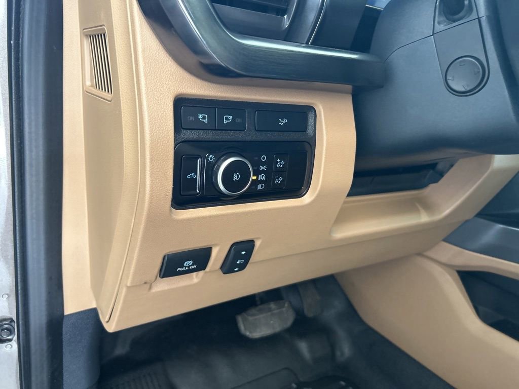 Used 2023 Ford F350 Lariat AWD/4WD image 44