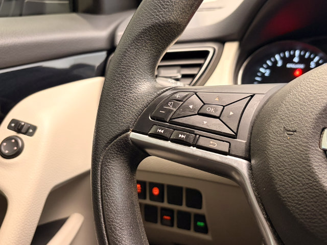 Used 2019 Nissan Rogue Sport SV AWD/4WD image 19