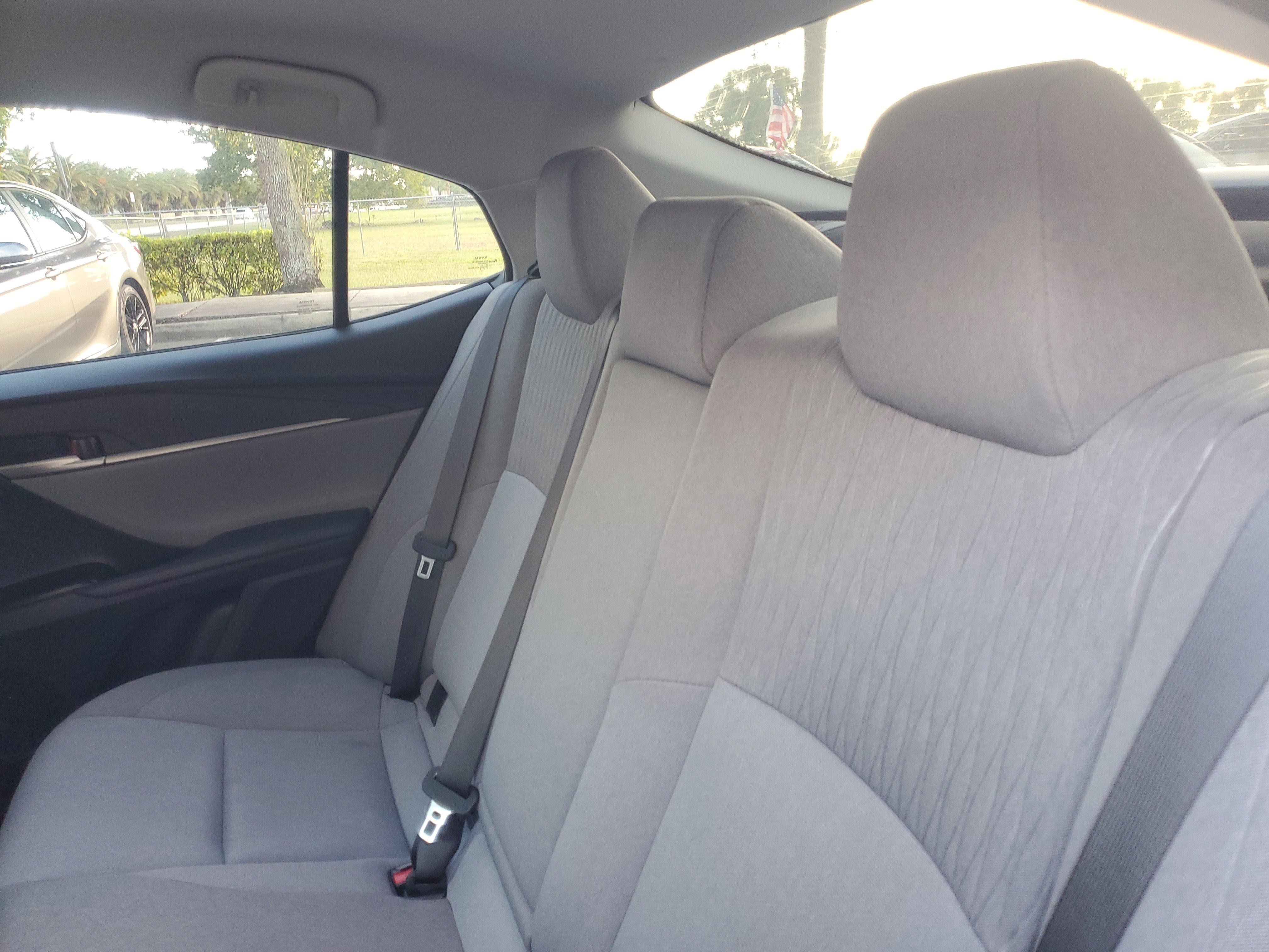 Used 2025 Toyota Camry LE image 13