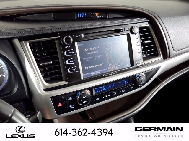 Used 2019 Toyota Highlander XLE AWD/4WD image 24