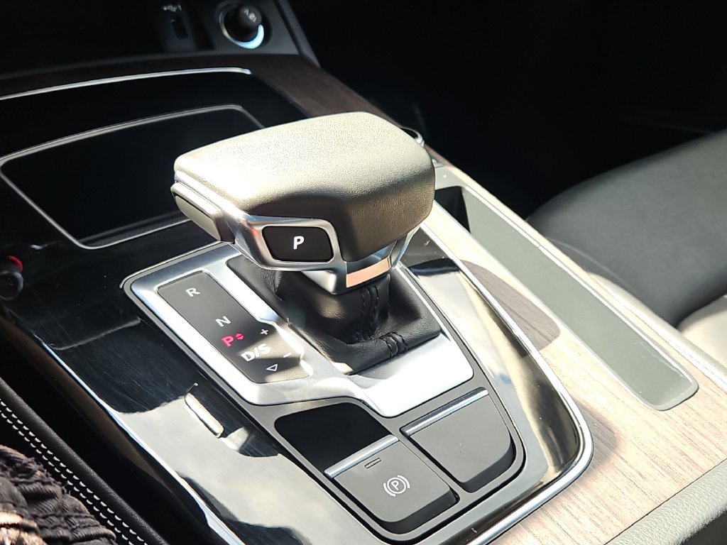 Certified 2024 Audi Q5 Premium AWD/4WD image 31