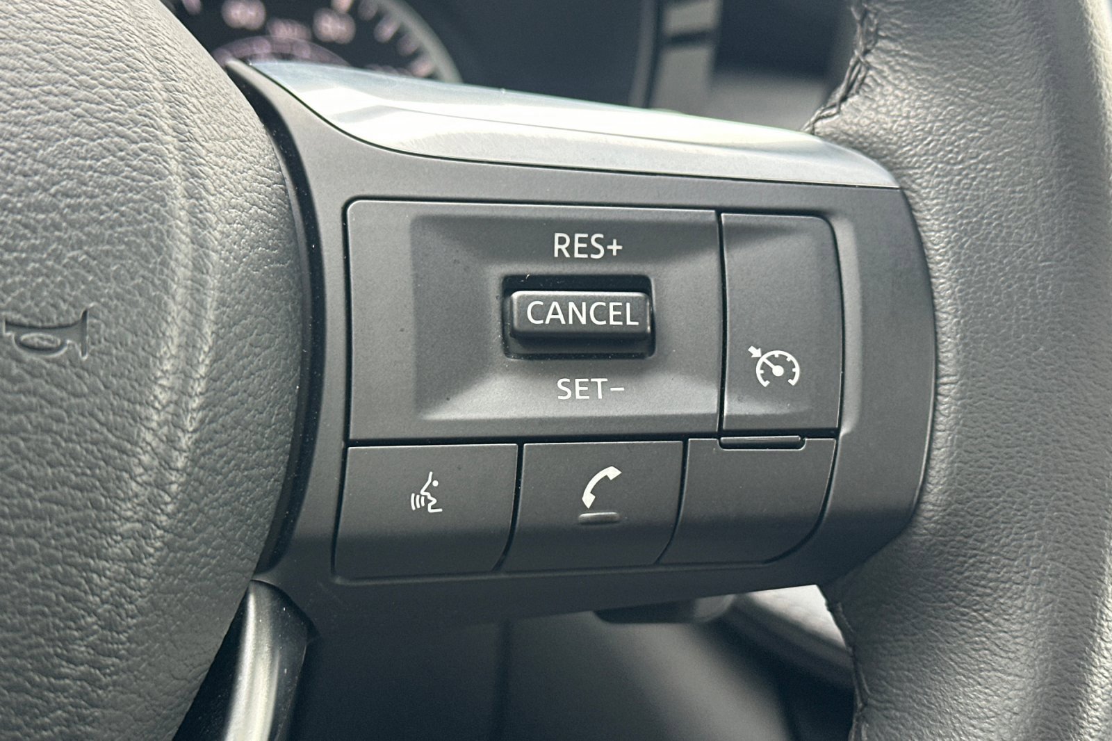 Certified 2025 INFINITI QX60 Pure image 41