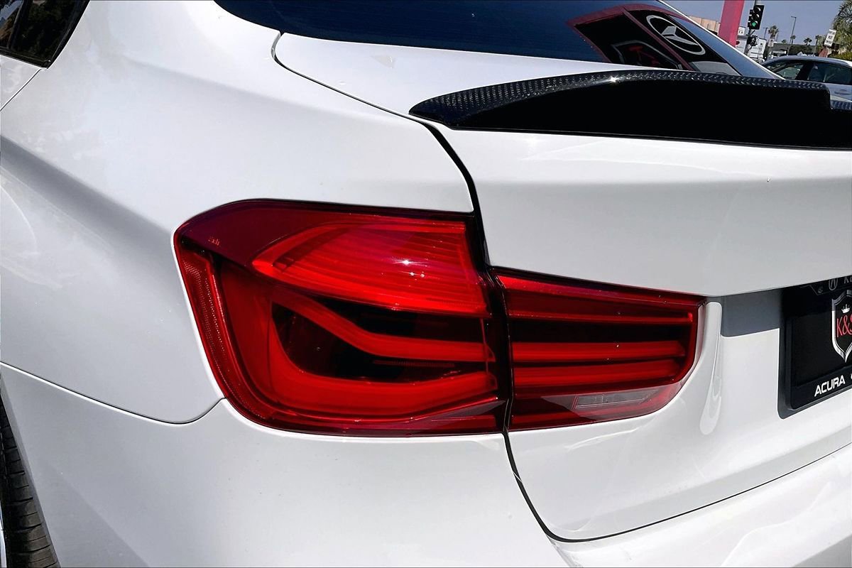 Used 2017 BMW 330i Sedan RWD image 14