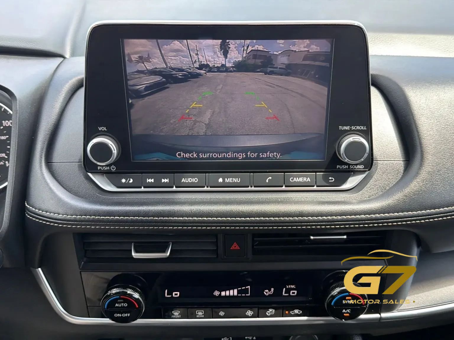 Used 2025 Nissan Rogue SV FWD image 21