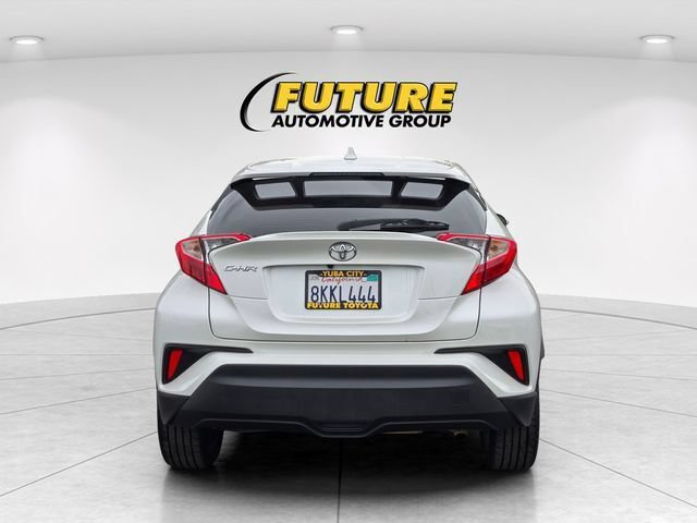 Used 2019 Toyota C-HR XLE FWD image 6