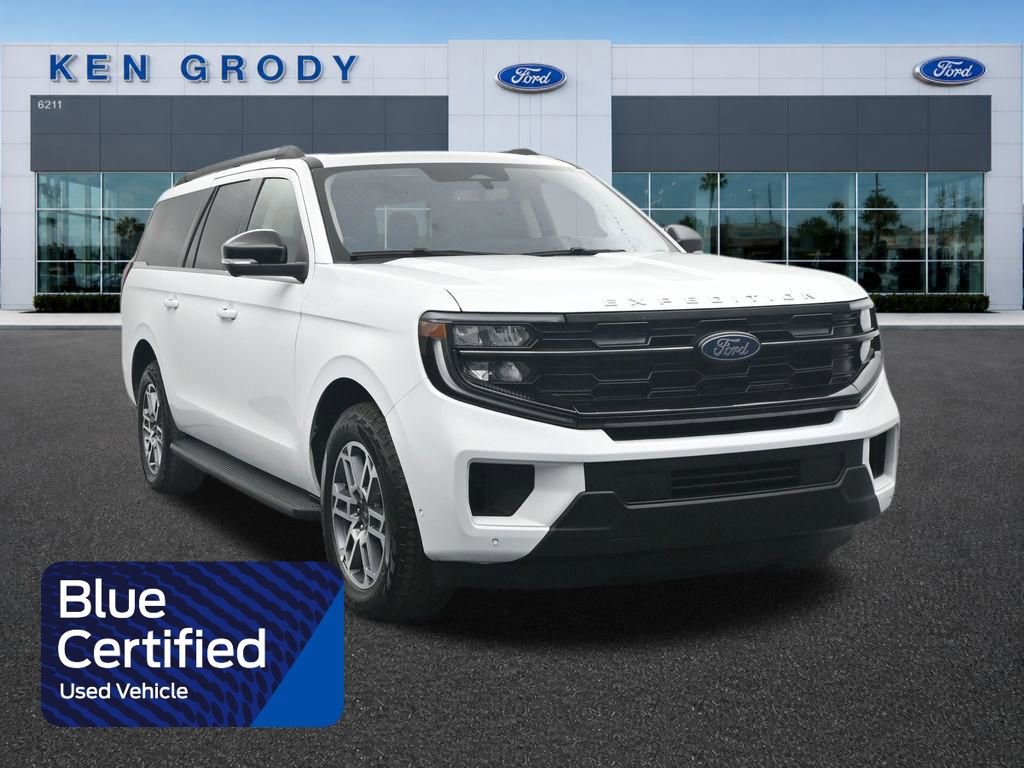 Used 2025 Ford Expedition Max Active AWD/4WD image 1