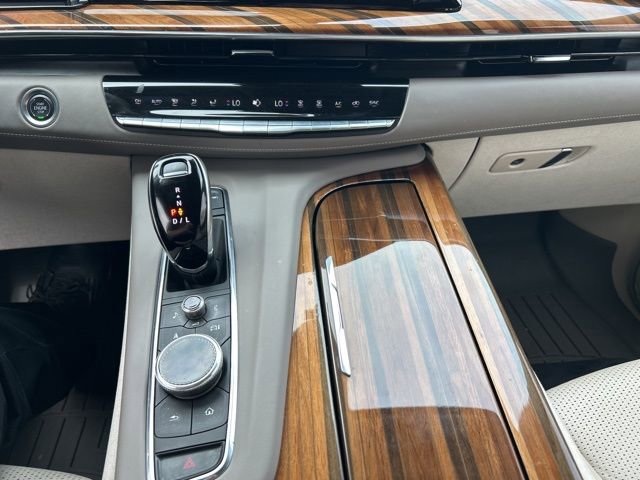 Certified 2024 Cadillac Escalade Sport Platinum w/ LPO, ONYX Package image 17