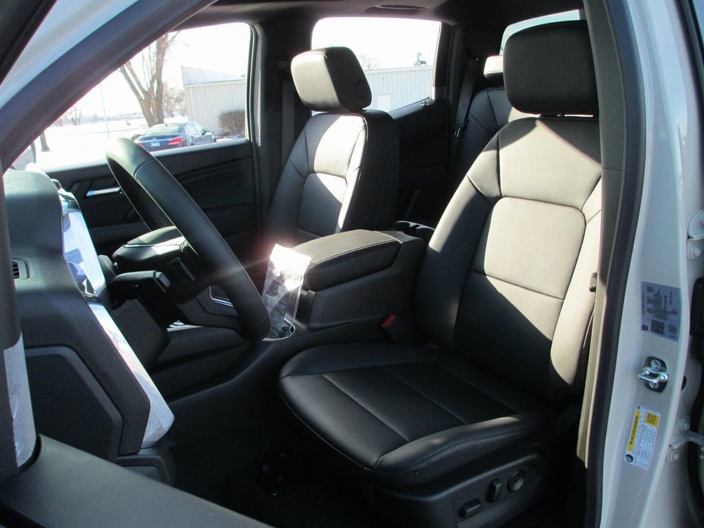 New 2026 GMC Canyon Elevation w/ Convenience Package image 14