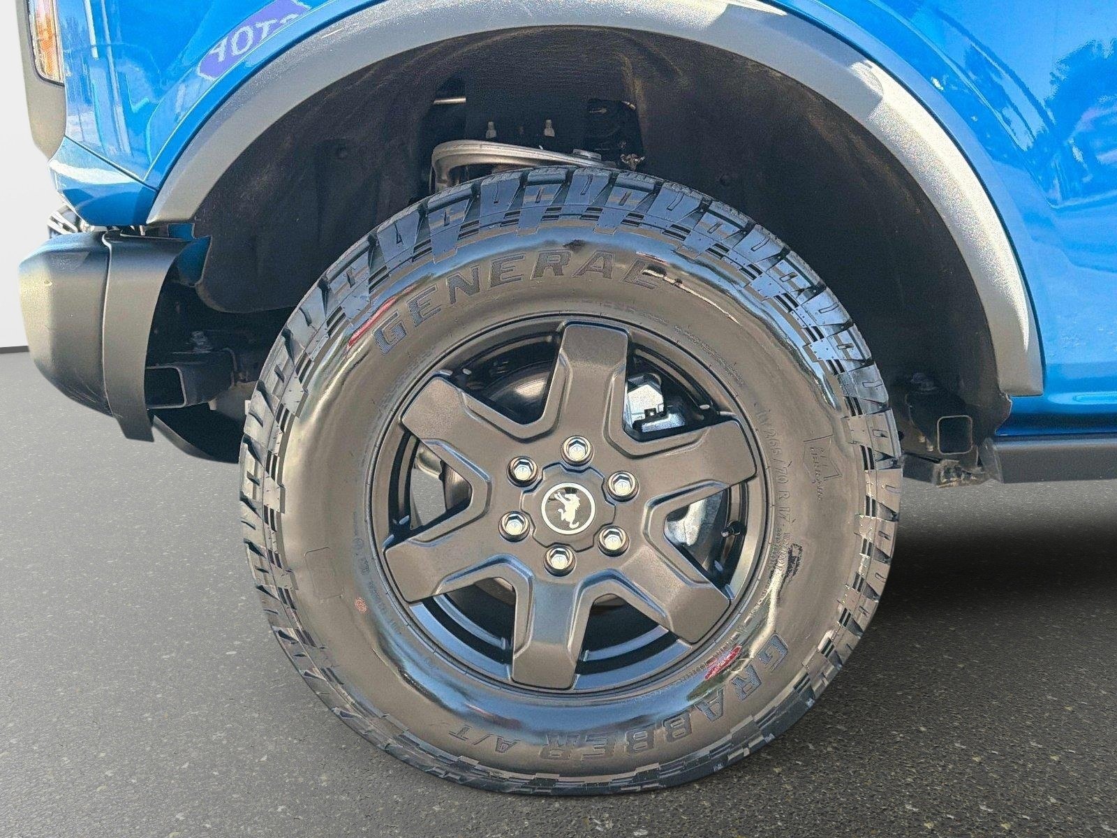 Used 2024 Ford Bronco Black Diamond image 10